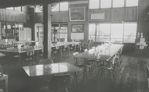 旧クラブハウス食堂